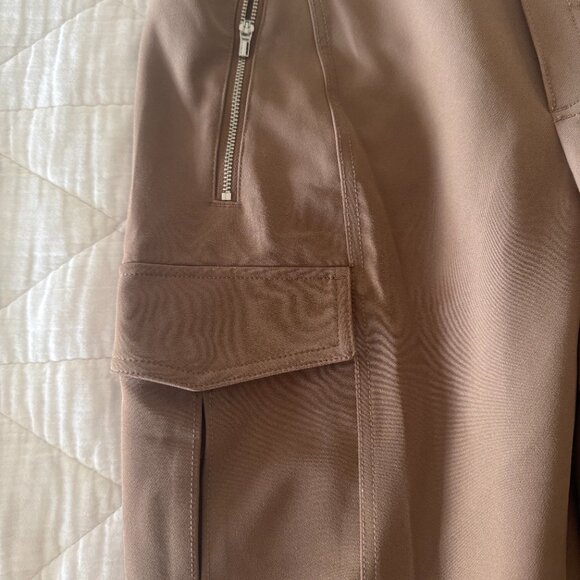 Athleta Cargo Pant Size 4 (Beige) - Picture 2 of 5